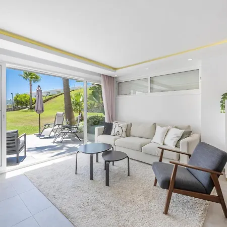 Azahara1 Beautiful Frontline Golf Apartment *